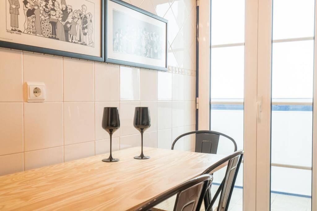 Beautiful Apartment Near The Center Of Lisbon Exterior photo